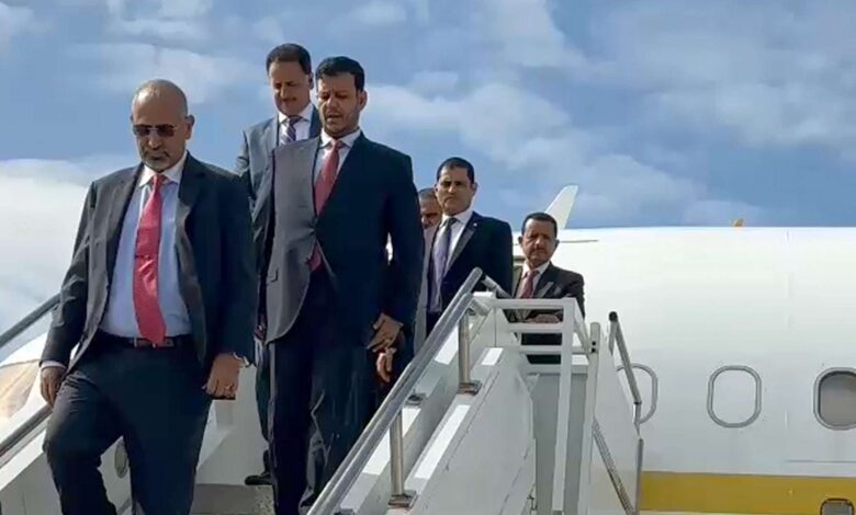 الرئيس الزُبيدي يصل نيويورك للمشاركة في اجتماعات الجمعية العامة للأمم المتحدة 1 68d19cb98dbae