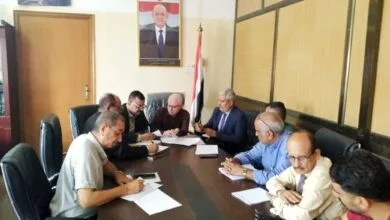 اجتماع بتعز لمناقشة تخفيض رسوم عدد من الخدمات وتشكيل لجنة مشتركة لضبط رسوم المدارس الأهلية 4 IMG 20250903 WA0015
