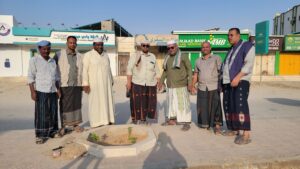 بدعم مؤتمر حضرموت الجامع وحلف القبائل .. انطلاق مشروع تشجير شوارع تريم بمشاركة وحدة النظافة وهيئة البيئة 4 IMG 20250925 WA0029