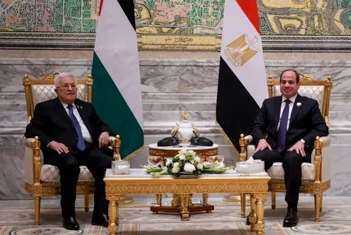 عباس يشـ. ـيد بمواقف مصر الداعمة للفلسـ. ـطينيين وحقهم في السـ. ـلام 1 45f112b0 9eed 11f0 a413 e5f99c7e7011 file 1759340236631 328253660