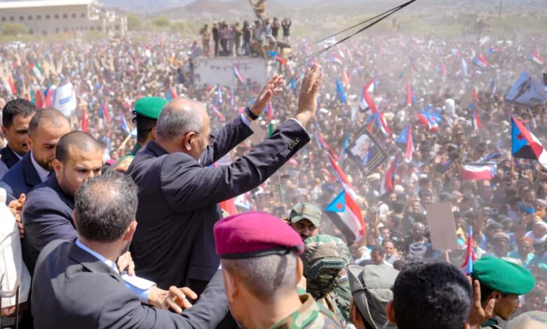 الرئيس الزُبيدي يشهد المهرجان الجماهيري الحاشد في الضالع بمناسبة الذكرى الـ62 لثورة 14 أكتوبر المجيدة 1 564139967 1164244429227053 7114640232798396493 n