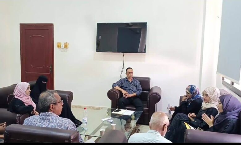صحة عدن تبحث آليات توعية ميدانية لمكافحة الكوليرا في ثلاث مديريات 1 565111011 831521466195843 5731820748367829976 n