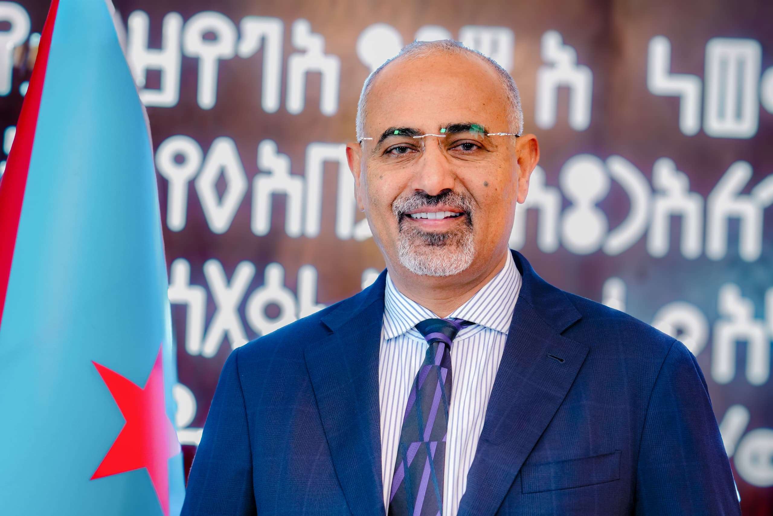 الرئيس الزُبيدي يوجّه كلمة مهمة لشعب الجنوب في الداخل والخارج بمناسبة الذكرى 62 لثورة 14 أكتوبر المجيدة 1 68ed356cea2a0