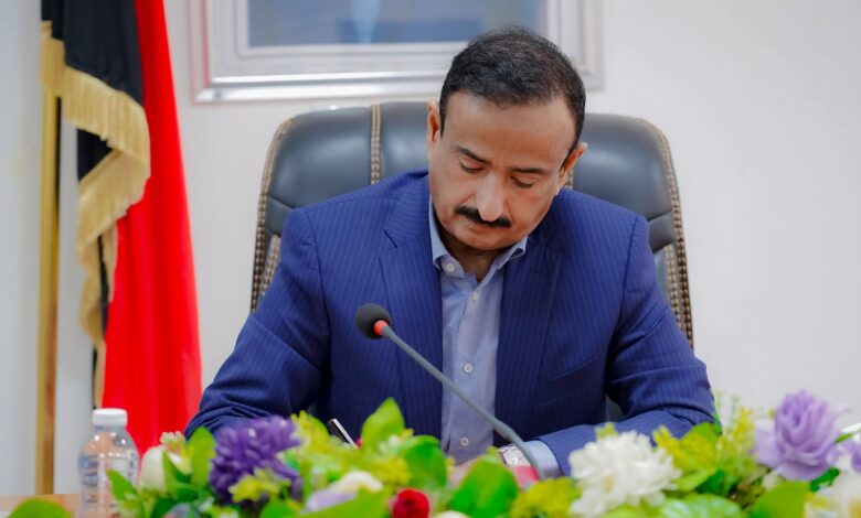 محافظ شبوة: ترتيبات لتدشين مشاريع استراتيجية أبرزها محطة كهرباء بالحاف الغازية بقدرة 60 ميجاوات في رضوم 1 IMG 20251005 WA0049