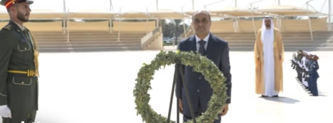 رئيس الوزراء اليمني .. يزور واحة شهداء دولة الإمارات العربية المتحدة 1 IMG 20251007 WA0013