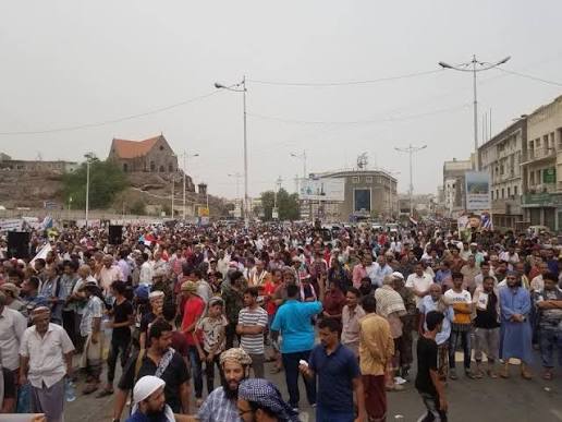 الاعلان عن تـ ـظـ ـاهـ ـرة مرتقبة من ساحة البنوك بكريتر في الذكرى الـ62 لثـ ـورة الـ14 من أكتوبر المـ ـجيـ ـدة 1 IMG 20251013 WA0053
