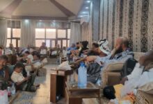 محافظ لحج يستقبل وفود قيادية بمنزله من الانتقالي والشرعية يتقدمهم وزير الدفاع 6 IMG 20251018 WA0015