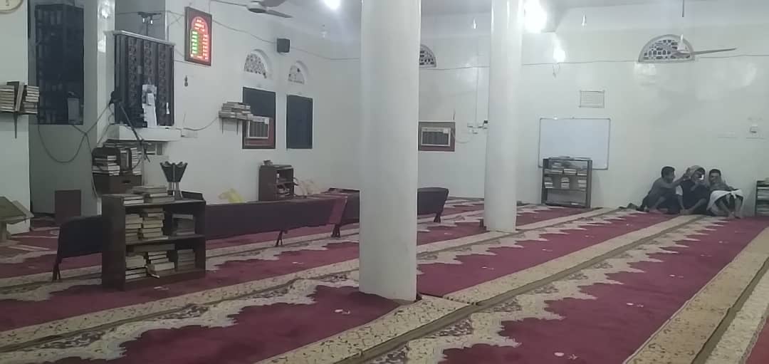 بتوجيهات مدير عام أوقاف شبوة نزول ميداني لأوقاف الصعيد لتحديد جهة القبلة في بعض مساجد المديرية (صور) 1 IMG 20251023 WA0078