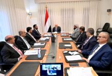 مجلس القيادة يناقش مستجدات الأوضاع الوطنية ويحث على تعظيم مكاسب الاصلاحات وتضييق الخناق على المليشـ ـيات 8 IMG 20251026 WA00731