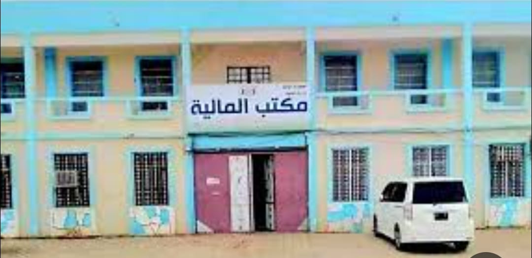 مدير عام مكتب المالية بشبوة: وصول تعزيزات رواتب المحافظة لشهر سبتمبر إلى فرع البنك المركزي 1 07ba23ad 407a 4090 81a6 282258887acf