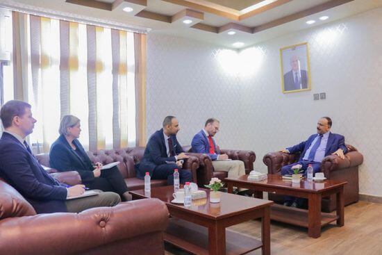 وزير النقل يدعو لتخفيض رسوم التأمين على المطارات والموانئ 1 20251106 adenmedia 1 1