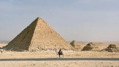 علماء يكتشفون فراغات غامضة في هرم منقرع بعد 4500 عام .. هل تشير لمدخل سري؟ 2 20251110233849552ZV