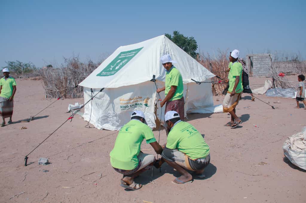 مركز الملك سلمان للإغاثة يوزع مساعدات إيوائية طارئة للمتضررين من الأمطار والسيول بمحافظة لحج 1 290738c1 1a3e 4784 8880 7d083324e0ab
