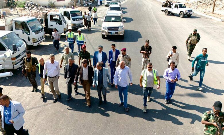 محافظ حضرموت يتفقّد جسر المنورة في المكلا بتصاميم تجمع بين الكفاءة وسرعة التنفيذ ويطلع على مستوى الانجاز في المرحلة الثانية لخور المكلا 1 576414320 811009275054383 5802738209067221327 n 1