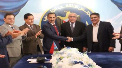 بحضور الكثيري.. إتمام مراسم التسليم والاستلام لقيادة انتقالي حضرموت 3 586bf71c f386 441b bd76 5890a7c585bf