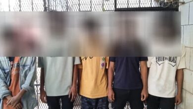 أمن العاصمة عدن يلقي القبض على 5 متهمين بحوزتهم حـ.ـشيش وحبوب مخـ.ـدرة 2 FB IMG 1763193746042