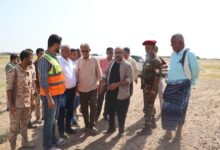 محافظ لحج والوفد الاستشاري لشركة «يو فيك» يطلعون على ترتيبات تنفيذ محطة الطاقة الشمسية، في منطقة بئر ناصر 8 IMG 20251105 WA0064