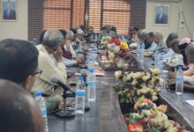 تنفيذي لحج يعقد اجتماعاً استثنائياً ويقر حزمة من القرارات لتعزيز الأداء المؤسسي والإصلاح المالي والإداري 6 IMG 20251110 WA0041