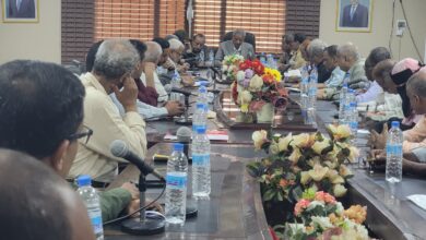 تنفيذي لحج يعقد اجتماعاً استثنائياً ويقر حزمة من القرارات لتعزيز الأداء المؤسسي والإصلاح المالي والإداري 4 IMG 20251110 WA0041