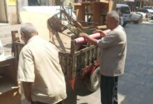 مكتب الأشغال العامة بصيرة ينفذ حملة لتنظيم الأسواق وإزالة العشوائيات بعدن 7 IMG 20251110 WA0049