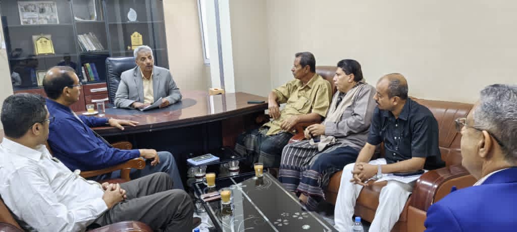 محافظ لحج يلتقي مسؤولي الأمم المتحدة لتدشين مشروع تعزيز القدرة على التكيف مع تغير المناخ في دلتا تبن 1 IMG 20251117 WA0074