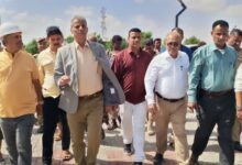 محافظ لحج يتفقد مشروع حديقة لحج الكبرى ويوجه بالالتزام بالمواصفات وتسريع وتيرة العمل 8 IMG 20251117 WA0075