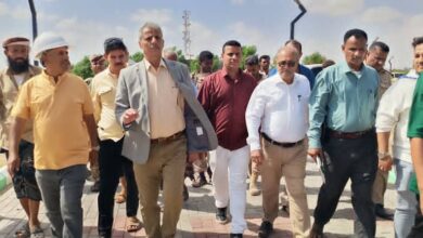 محافظ لحج يتفقد مشروع حديقة لحج الكبرى ويوجه بالالتزام بالمواصفات وتسريع وتيرة العمل 4 IMG 20251117 WA0075