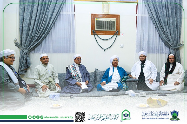 توقيع اتفاقية تعاون أكاديمي بين كلية التعليم عن بُعد بجامعة الوسطية الشرعية ودار المصطفى للدراسات الإسلامية بتريم 1 IMG 20251119 WA0028