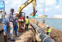 بدء أعمال ربط أنابيب مشروع إعادة تأهيل أجزاء من خط الضخ الرئيسي في الخط البحري 6 IMG 20251127 WA00431