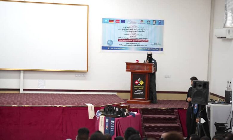 عدن تختتم مشروع "عدسة الإبداع نحو السلام" بحفل رسمي استعرض تجارب الشباب في توظيف الفن لبناء التعايش (صور) 1 IMG 20251130 WA0137