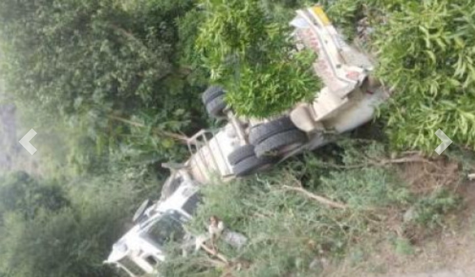 قاطرة تسقط على منزل في محافظة إب لهذا السبب !! 1 IMG ٢٠٢٥١١١٠ ٠٠٢٦٢٣