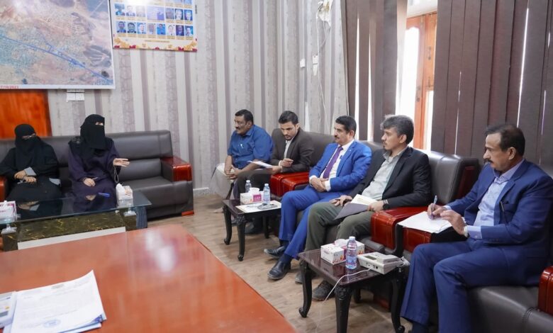 المحافظ بن الوزير يبحث مع مؤسسة شبوة لعلاج أمراض القلب سبل تعزيز التعاون والتنسيق المشترك 1 a675da7c c199 412b 803e fbdf3dbe42c4