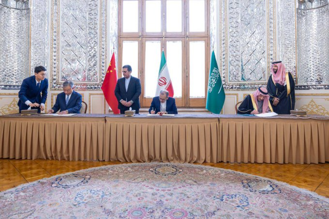 بعد تقارب السعودية وإيران .. مفاوضات مصيرية تنطلق اليوم في مسقط بين الشرعية والحوثيين 1 1134193 284449321