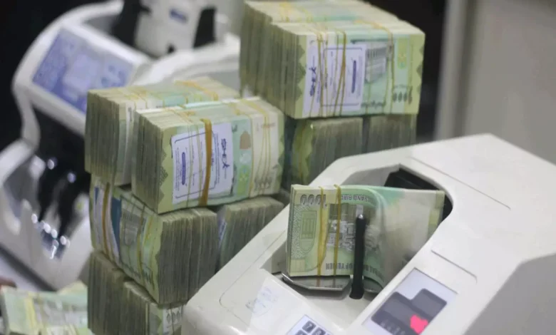 بعد انتظارٍ طويل .. صرفُ مرتباتِ أغسطس 2025 في عدن لهذه الفئات 1 2025 04 30 1746039867