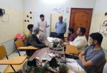 رئيس نقابة المهندسين بحضرموت يدشّن الدورة الهندسية المهنية في مجال التمديدات الكهربائية الدفعة الثالثة 7 IMG 20251201 WA0006