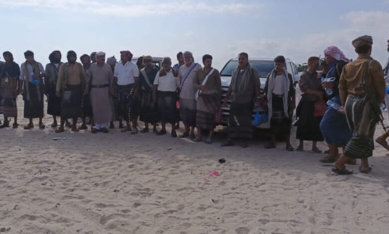 شبوة .. قيادات وشخصيات أمنية وقبلية تنجح في إنهاء قضية الهمداني والزيادي وتغلق ملفها نهائياً 1 IMG 20251215 WA0024