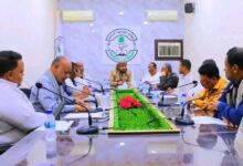 اجتماع استثنائي لقيادات مؤتمر حضرموت الجامع بالوادي والصحراء يثمّن جهود المحافظ ودعم السعودية ويشيد بمواقف حلف القبائل 8 FB IMG 1768413591499