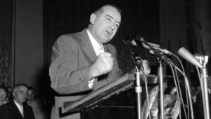 698971274c59b770067ab626