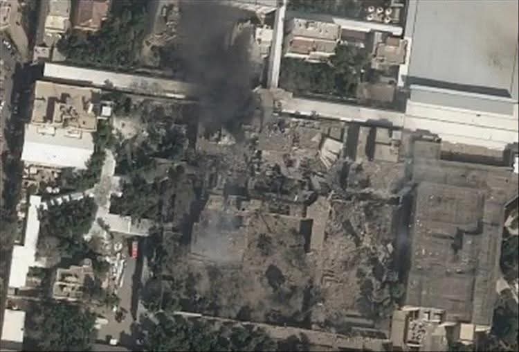 صور للأقمار الصناعية تكشف عن سحب دخانية تغطي مقر إقامة المرشد الإيراني (تفاصيل) 1 FB IMG 1772281115423