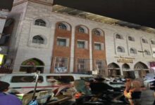 سقوط مروّع لعامل أثناء تركيب ألواح شمسية في مسجد بكريتر وإصابته بجروح خطيرة 7 IMG ٢٠٢٦٠٢٠٣ ٠٩٤١٥٥