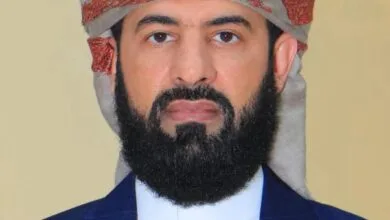 محافظ أبين الجديد يدعو إلى توحيد الصفوف والعمل المشترك من أجل التنمية وتحسين الخدمات 3 FB IMG 1773444988665
