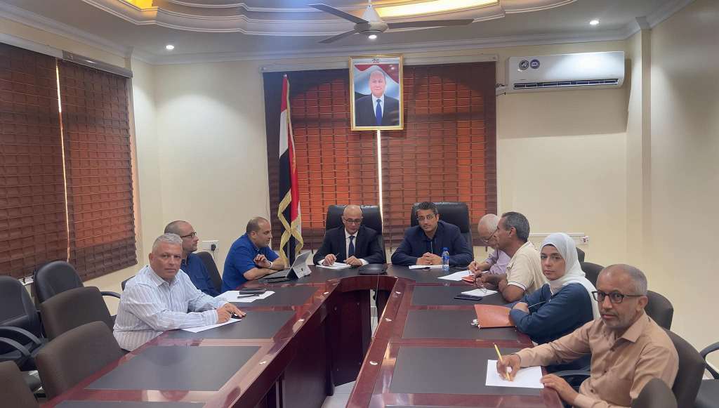 الوزيران الشرجبي ودماج يبحثان مع البنك الدولي مشروع ترميم صهاريج عدن 1 Shotcom IMG 20260408 WA0017