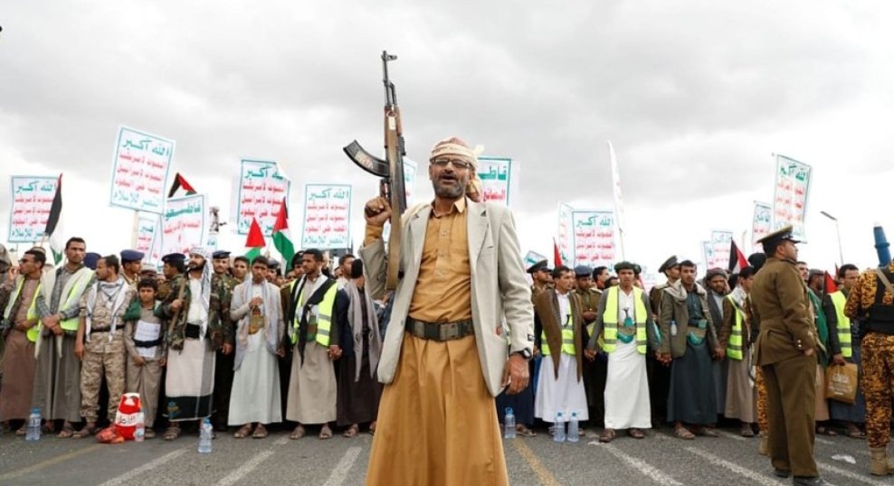 أول رد حوثي على تقارير فرض رسوم عبور السفن في باب المندب 1 img