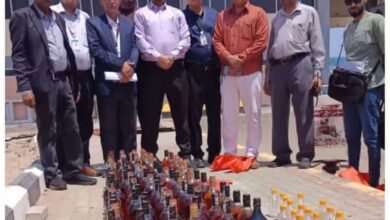 النيابة العامة تباشر إتلاف 132 قارورة خمور مهربة ضُبطت داخل مطار عدن الدولي 1 unnamed file 20