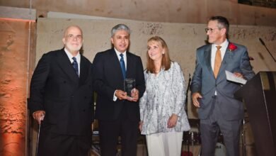 معتز صدقي يهنئ شريف فتحي بتتويجه بجائزة الريادة العالمية من المجلس الدولي للسياحة والسفر 1 img 20261009 wa0181